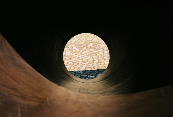 Housenka v Kasárnách Karlín